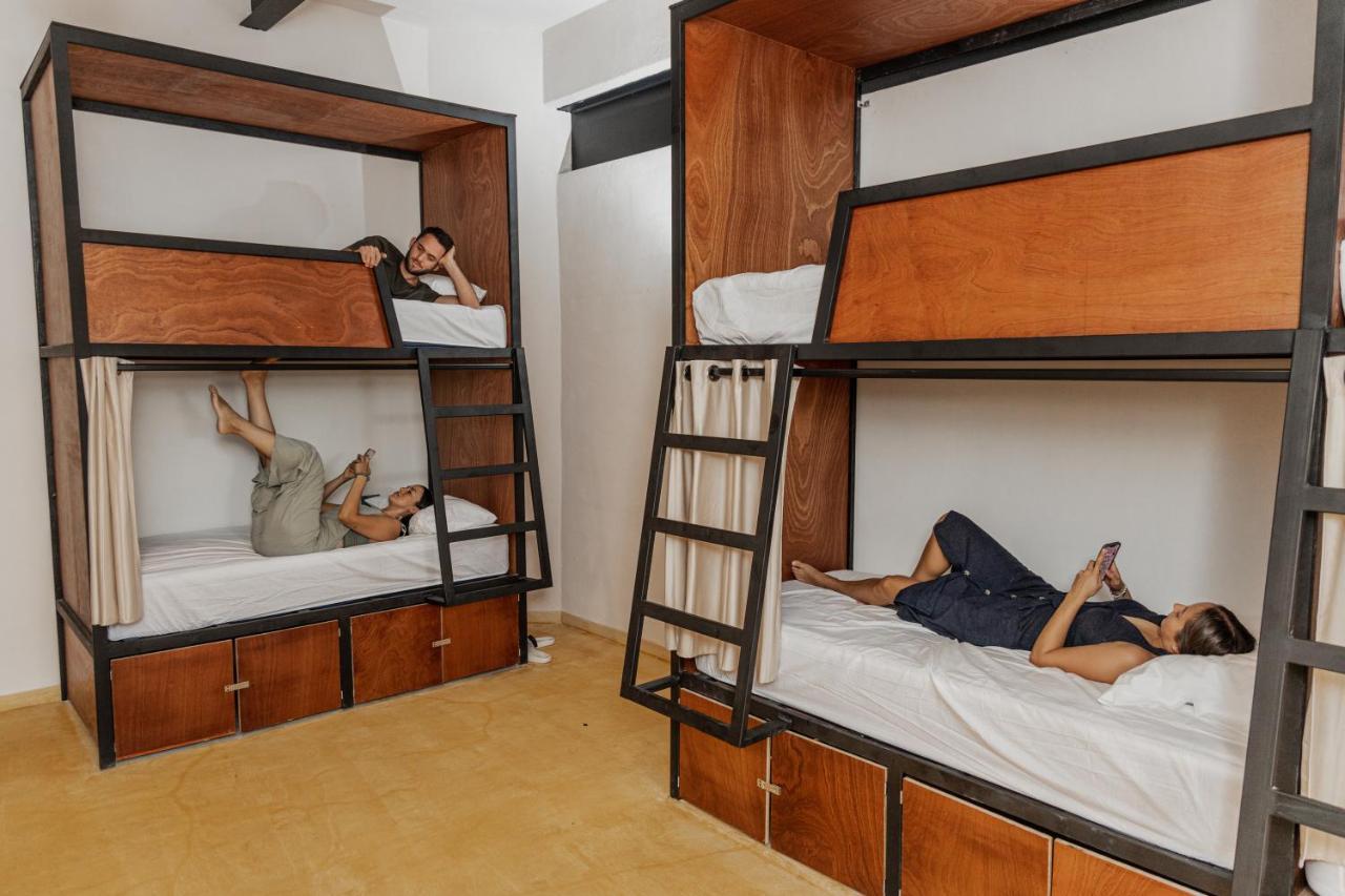 Caleta Hostel Rooftop & Pool Cancun Dış mekan fotoğraf